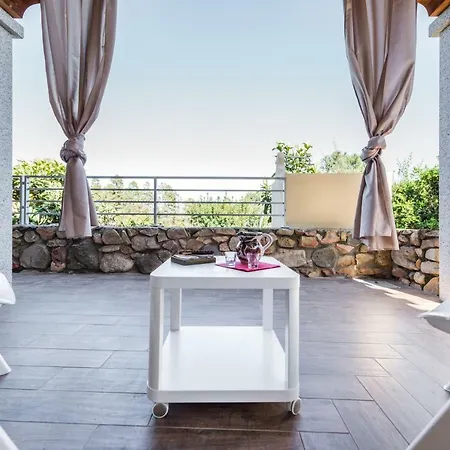 Villa Fabulous Seaside In Cala Sinzias *